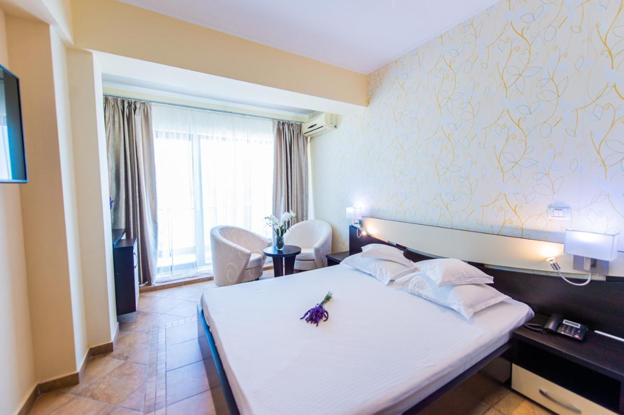Hotel Prestige Mamaia Exterior photo